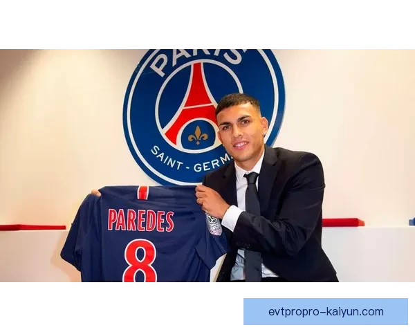 帕雷德斯在国家队中发挥稳定，逐渐成为中场核心力量。