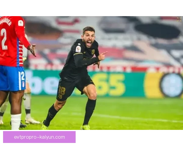 阿什拉夫与阿尔巴表现分析：两位边后卫的竞技状态对比