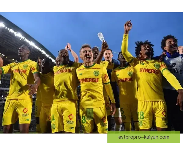 西甲外围新闻持续关注，近期各球队状态分析和备受期待球员表现。