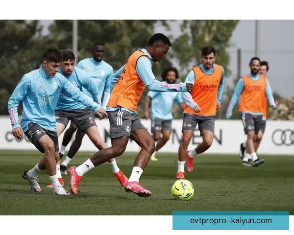 Vini Jr. 谈及偶像与榜样：成长路上的重要指引赛场传承